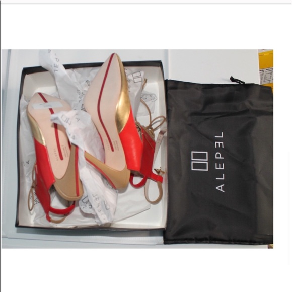 NIB Alepel red and gold chaîne Leather Heels - Picture 4 of 5